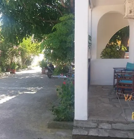 Apartment Stoudios Galini *